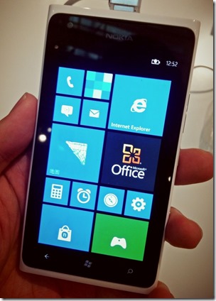 Windows Phone 7.8 funcionando en un Nokia Lumia 900 en China