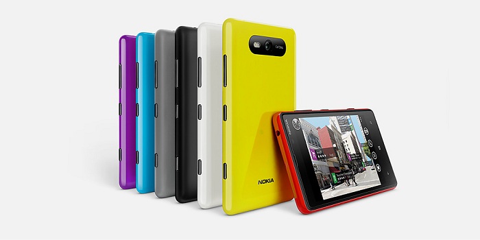 Nokia Lumia 820 en varios colores