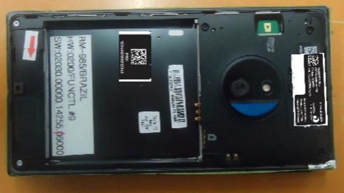 Lumia 830 sin tapa trasera