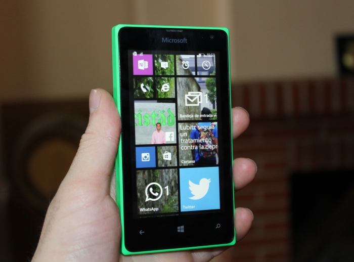 Frontal Lumia 435