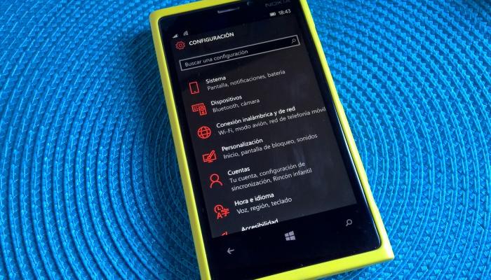 windows 10 mobile preview build 10136