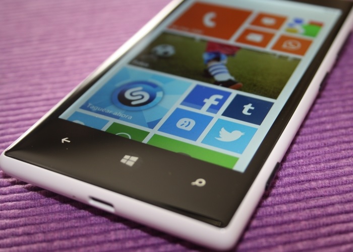 Nokia Lumia 720 con Windows Phone 8